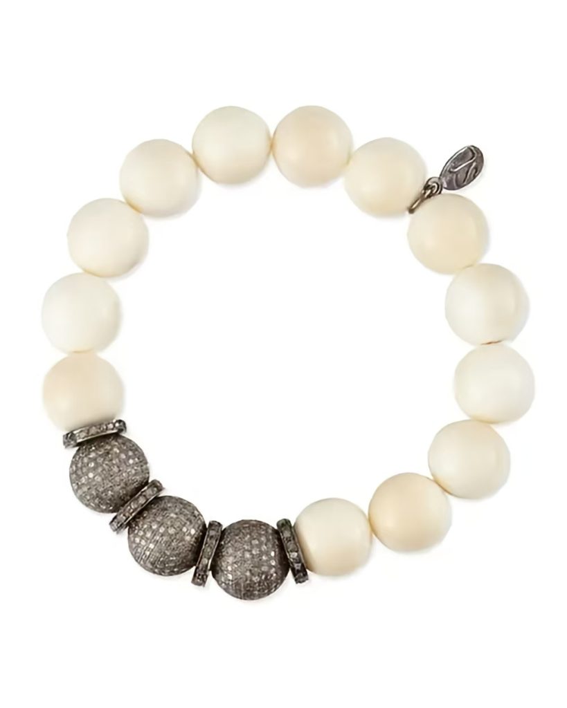 Beaded pearl bracelet: One Oder More pearl beads interspersed with either gemstone or metal beads on this super intricate design of bracelet.