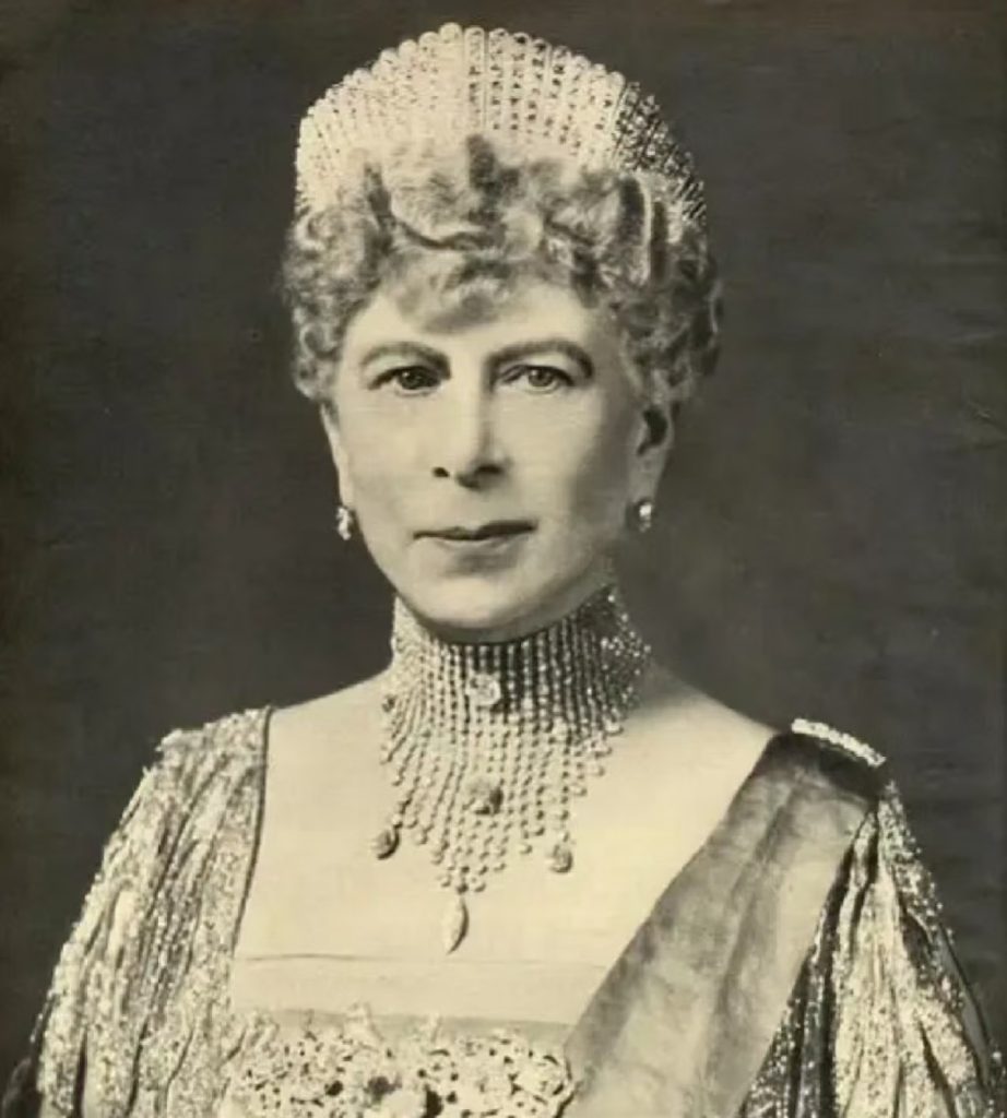 Queen Mary with her collection of royal jewels, Queen Mary and crown jewels, including Cullinan diamonds and Cambridge Delhi Durbar set