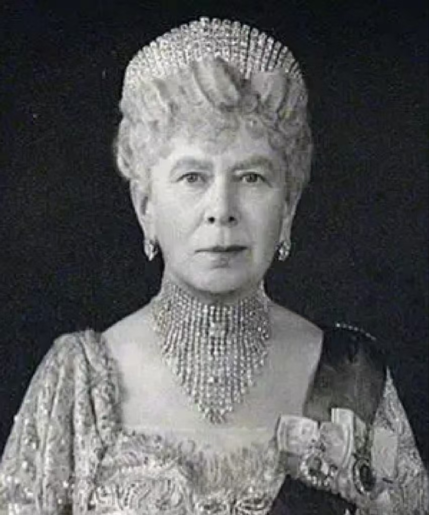 His royal collection of divine jewels from Queen Mary.